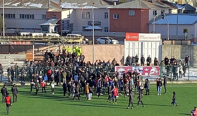 Serhat Ardahanspor taraftarından centilmenlik örneği
