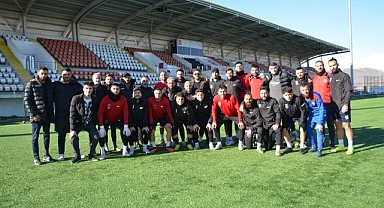Serhat Ardahanspor’un başarısı siyaseti gölgede bıraktı