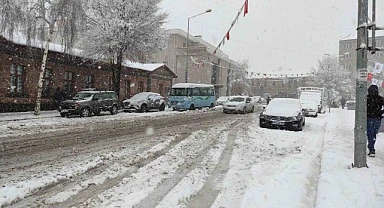 Sıcak hava yerini kara bıraktı