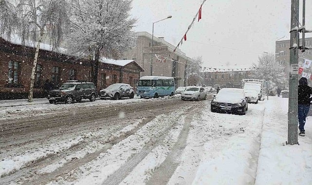 Sıcak hava yerini kara bıraktı