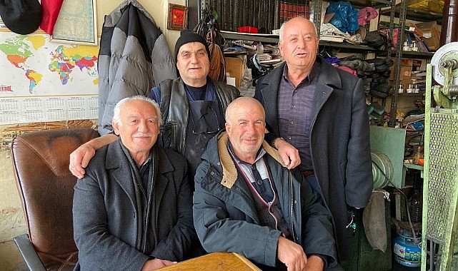 Siyasetin gündemi esnafa ekonomik krizi unutturdu