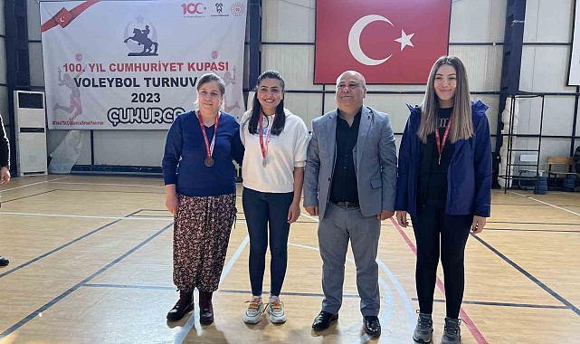 Spor etkinliklerinde bu sefer şalvarlı kadınlar yarıştı