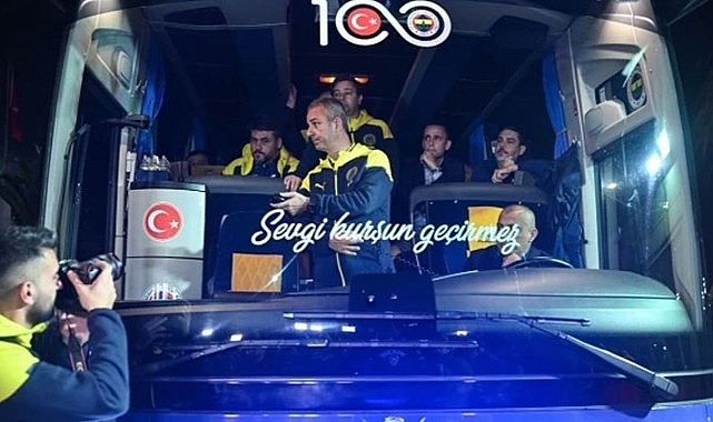 Süper Kupa finalinin iptal olmasının ardından Galatasaray ve Fenerbahçe yurda döndü
