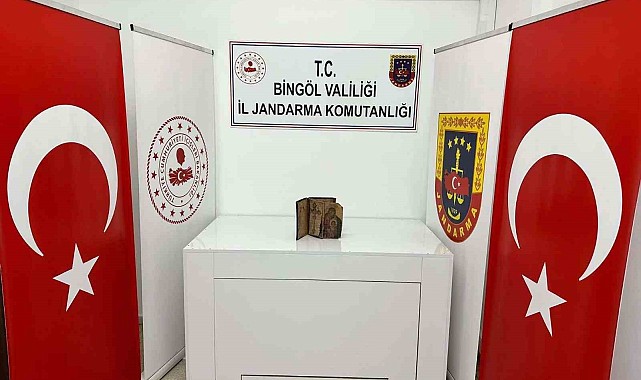 Tarihi eser kitap ele geçirildi