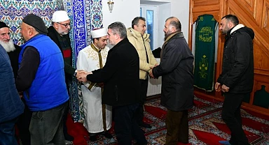 Vali Çiçek, vatandaşlarla sabah namazında buluştu
