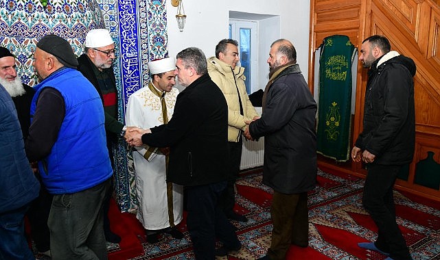 Vali Çiçek, vatandaşlarla sabah namazında buluştu