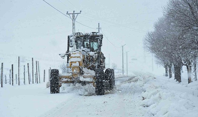 75 köy yolu ulaşıma kapandı