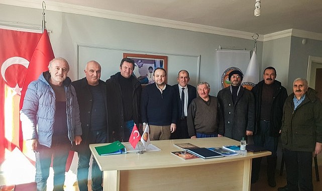 AK Partili Vekil, Posofluları ziyaret etti