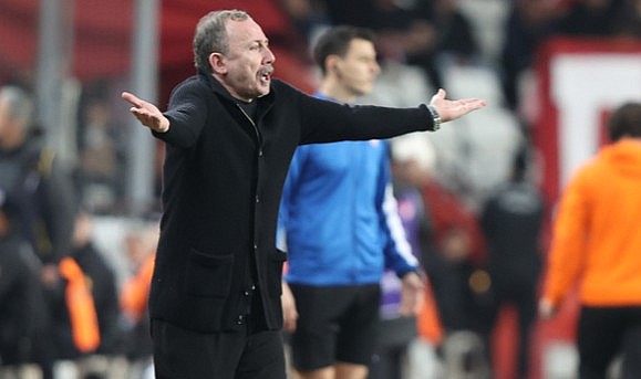 Antalyaspor'un başında ilk sınavına çıkan Sergen Yalçın istediği sonucu alamadı