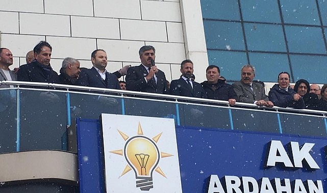 Ardahan’da başkan adayı Baydar’a coşkulu karşılama