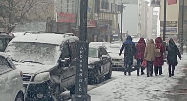 Ardahanlılar güne karla uyandı