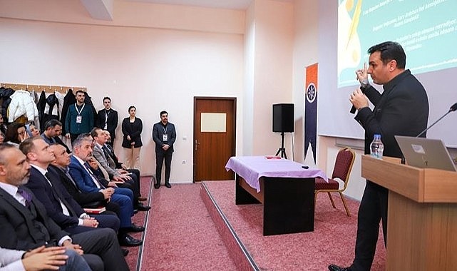 ARÜ’de Türk boğazları konferansı