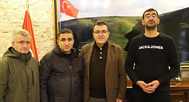 Başkan Demir, ödül alan Ardahanlı gazetecileri tebrik etti