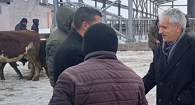 Başkan Gültekin, sahaya indi