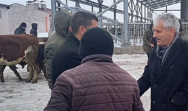 Başkan Gültekin, sahaya indi