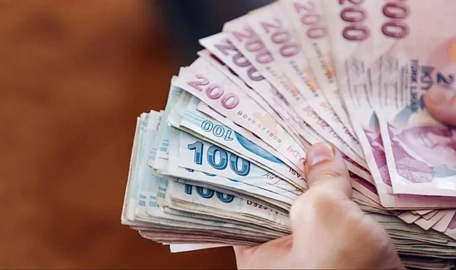 Bugünden itibaren geçerli olacak! İşte pasaport, ehliyet ve cep telefonu harçlarının zamlı fiyatları