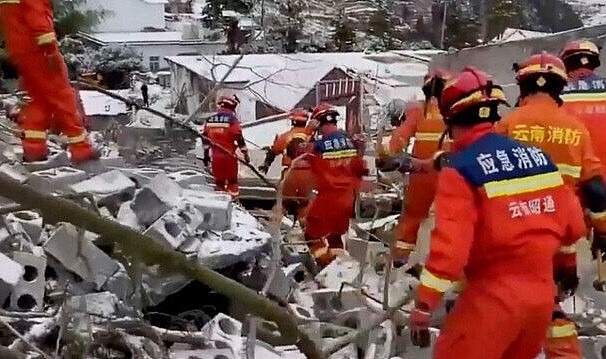 Çin’de heyelan: 47 kişi toprak altında kaldı