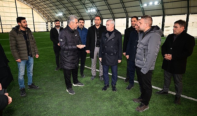 Çınar, Yeşilyurt'taki gençlik ve spor yatırımlarını inceledi