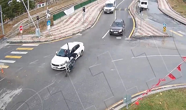 Dikkatsizlik sonucu yaşanan kazalar kamerada