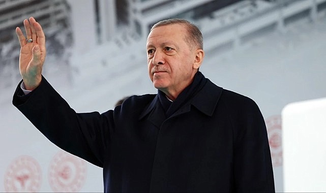 Erdoğan: Önümüzdeki ay 15 bini hemşire olmak üzere 35 bin sağlık personeli daha alıyoruz