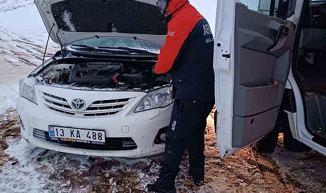Flaş belleğini ararken mahsur kalan öğrenciyi AFAD ekipleri kurtardı
