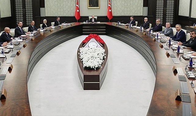 Gözler yeni yılın ilk kabinesinde! Masada emekli aylığı düzenlemesi var