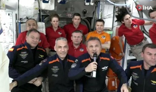 İlk Türk astronot Gezeravcı’dan ISS’te ilk konuşma