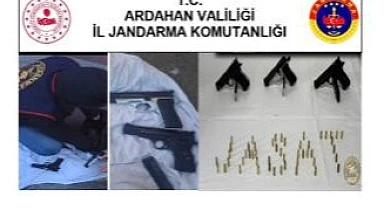 Ardahan'da ruhsatsız tabanca ele geçirildi