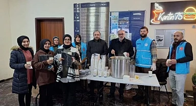 Karadeniz'den öğrencilere sıcak çorba ikramı