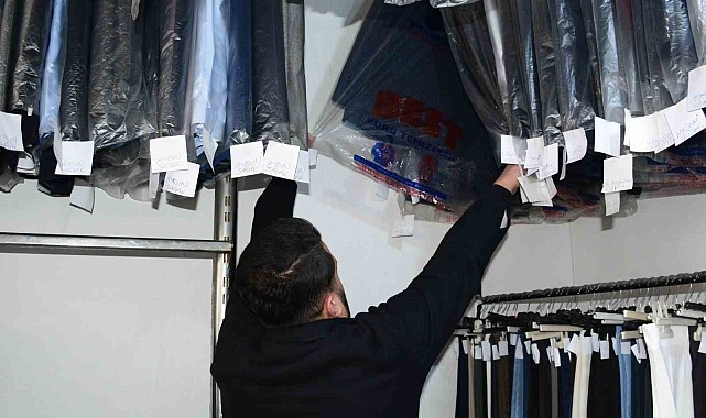 Kuru temizlemecide unutulan elbiseler ihtiyaç sahiplerini ısıtıyor