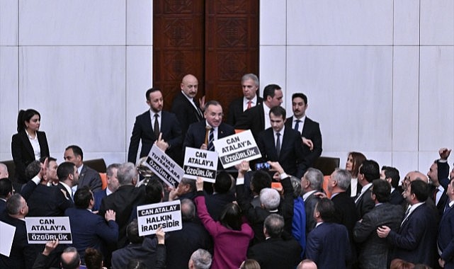 Meclis'in karıştığı oturumda gözler en çok onu aradı