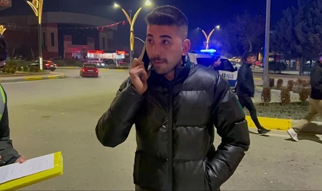 Polisler ceza yazarken telefona sarıldı: Bir ekip alabilir miyiz buraya?