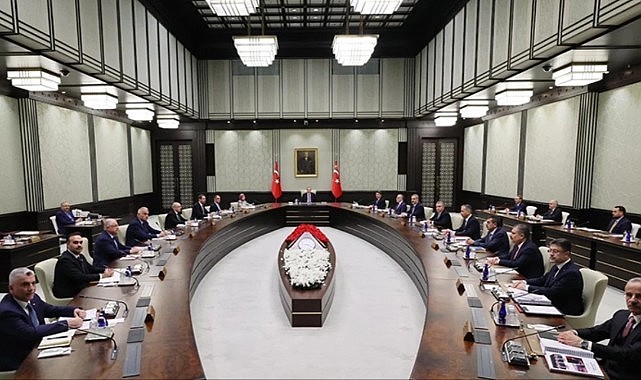 Yılın ilk kabinesi bugün toplanıyor! Masada emekliye ek zam başlığı var