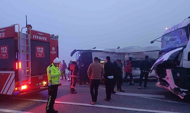Yolcu otobüsü devrildi: 4 ölü, 36 yaralı
