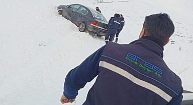 Yolda kalan vatandaşın imdadına ArasEdaş ekipleri yetişti