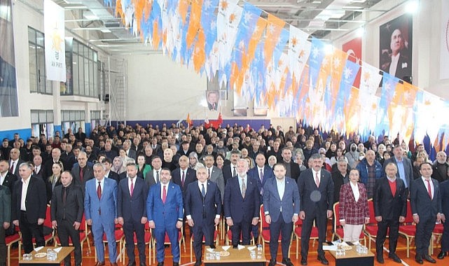 AK Parti Ardahan’da adaylarını tanıttı