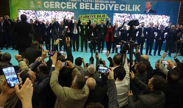 AK Parti'nin Van'daki ilçe belediye başkan adayları açıklandı