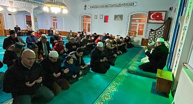 Ardahan'da deprem şehitleri dualarla anıldı