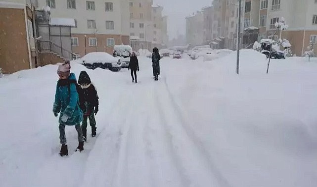 Ardahan’da kar tatili uzadı