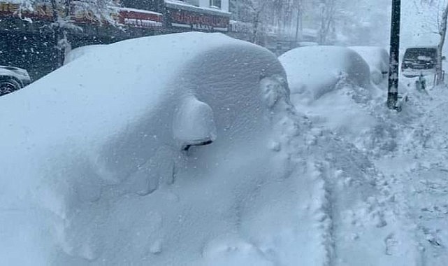 Ardahan'da şiddetli hava koşulları kamu çalışanlarını zorluyor