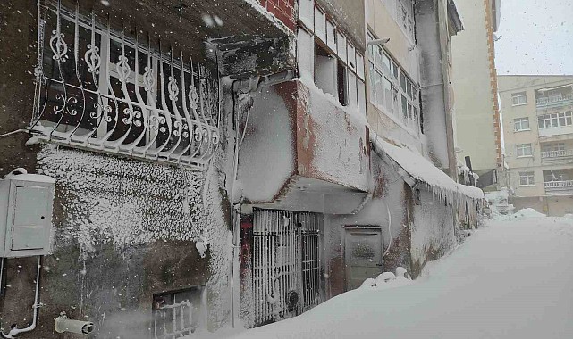 Ardahan'da son 55 yılın en yoğun kar yağışı
