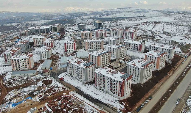 Asrın felaketinde evlerini kaybeden depremzedeler, yeni evlerine kavuşmaya çok yakın