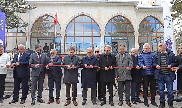 Atatürk Üniversitesi Lojmanlar Camii yeniden ibadete açıldı