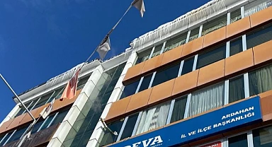Buz sarkıtları tehlike saçıyor