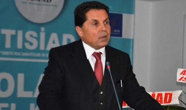 CHP Esenyurt adaylıkta değişikliğe gidiyor: Prof. Dr. Ahmet Özer aday olacak