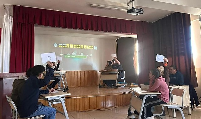 Çıldır'da öğrenciler bilgide yarıştı