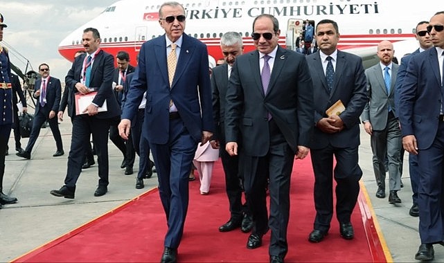 Cumhurbaşkanı Erdoğan 12 yıl sonra Mısır'da