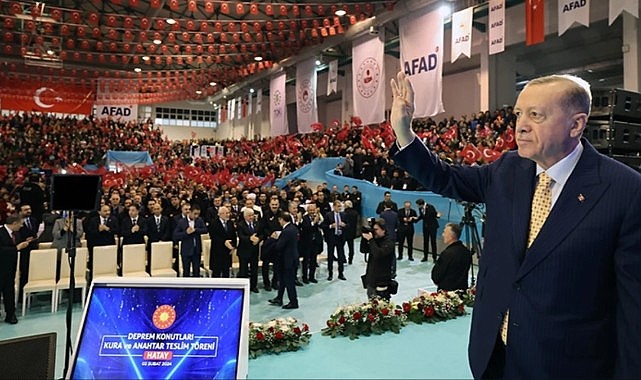 Cumhurbaşkanı Erdoğan: Deprem bölgesinde yıl sonuna kadar 200 bin evi teslim edeceğiz