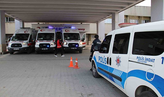 Elazığ'da kıraathaneye silahlı saldırı: 2 yaralı