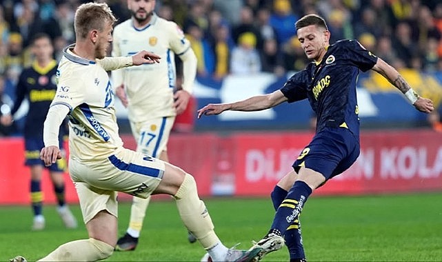 Fenerbahçe, Ankaragücü&#039;ne deplasmanda 3-0 yenilerek Ziraat Türkiye Kupası&#039;ndan elendi